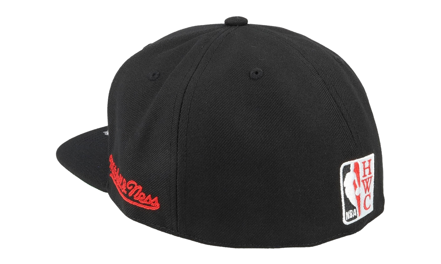 NBA Hardwood Classics Chainstitch Fitted Cap "Chicago Bulls - Black" HHSF4790 CBUYYPPPBLCK