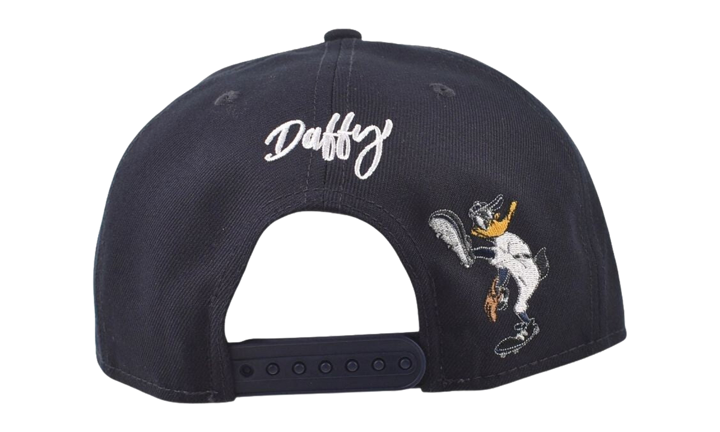 9FIFTY Looney Tunes New York Yankees Daffy Duck Snapback Hat "Navy" 60858036