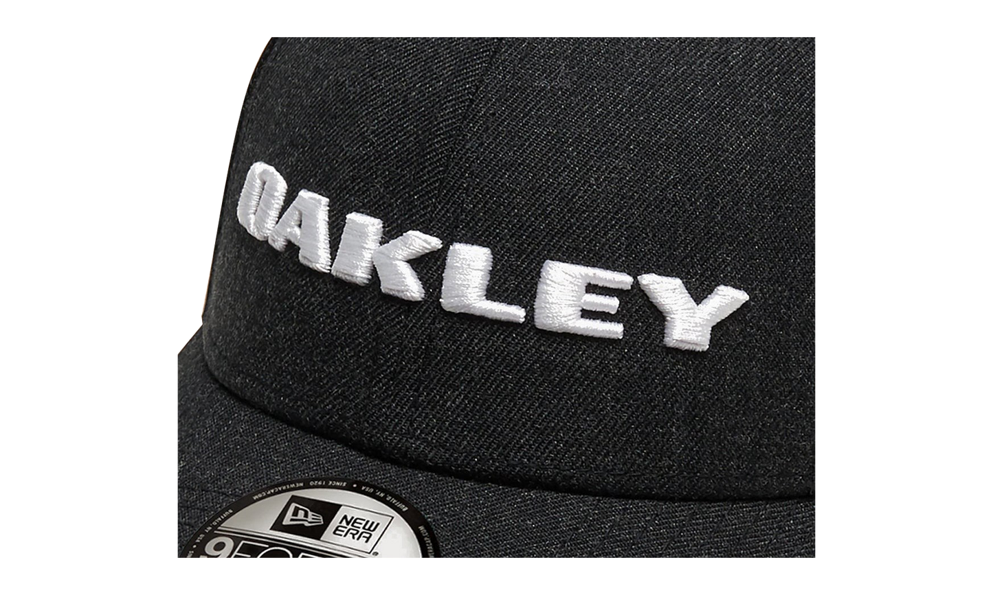 9FORTY OAKLEY x New Era Heather Snapback Hat "Blackout" 911523 02E