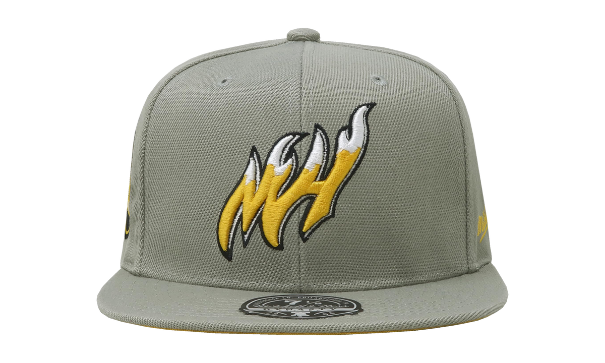NBA Hardwood Classics Fitted Cap "Miami Heat - Sunny Gray" 6HSFDX21134 MHEGREY