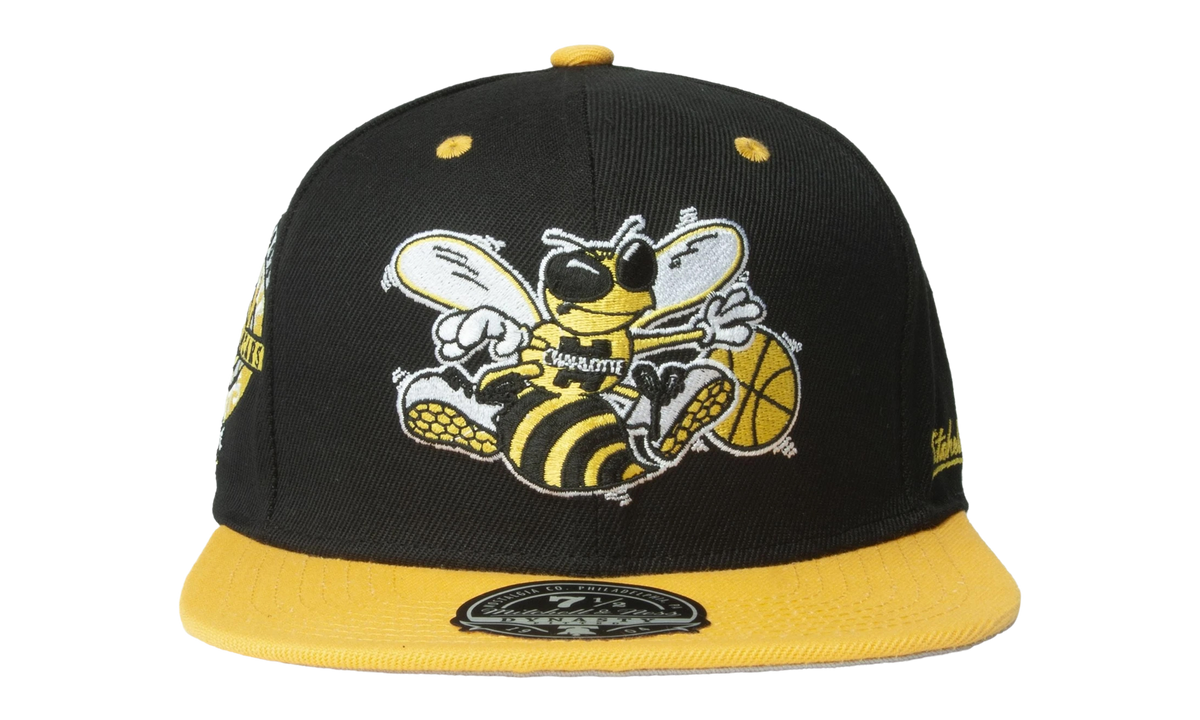 NBA Hardwood Classics Yellow Toe Fitted Cap "Charlotte Hornets - Black / Yellow" 6HSFSH21501 CHOBKYW