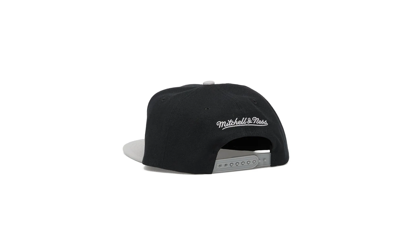 NHL Team 2 Tone 2.0 Snapback Cap "Los Angeles Kings - Black / Grey" HHSS5367 LAKYYPPPBKGY