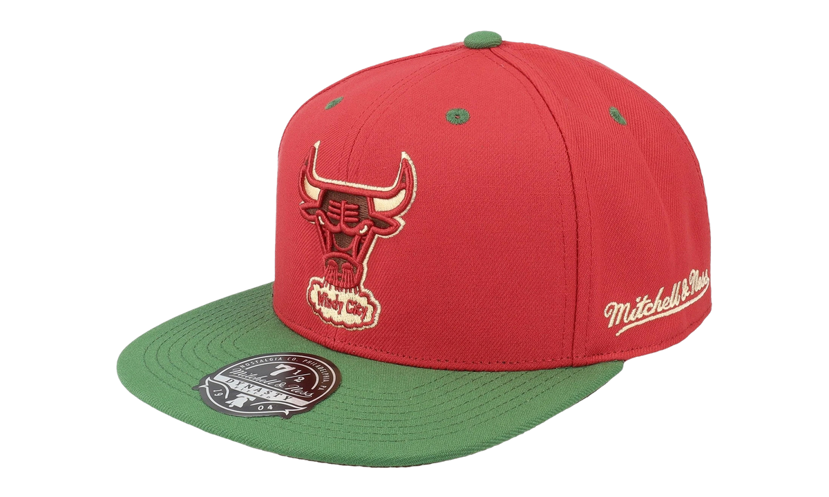 NBA Harwood Classics Nightmare Fitted Cap "Chicaco Bulls - Red / Green" 6HSFLD21206 CBURED1